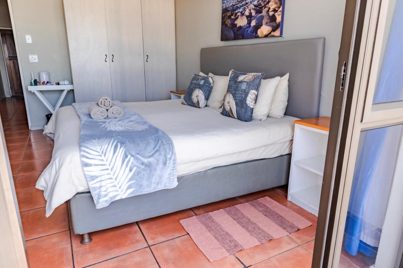 Mitford-On-Sea Aparthotel Morgan's Bay Ngoại thất bức ảnh