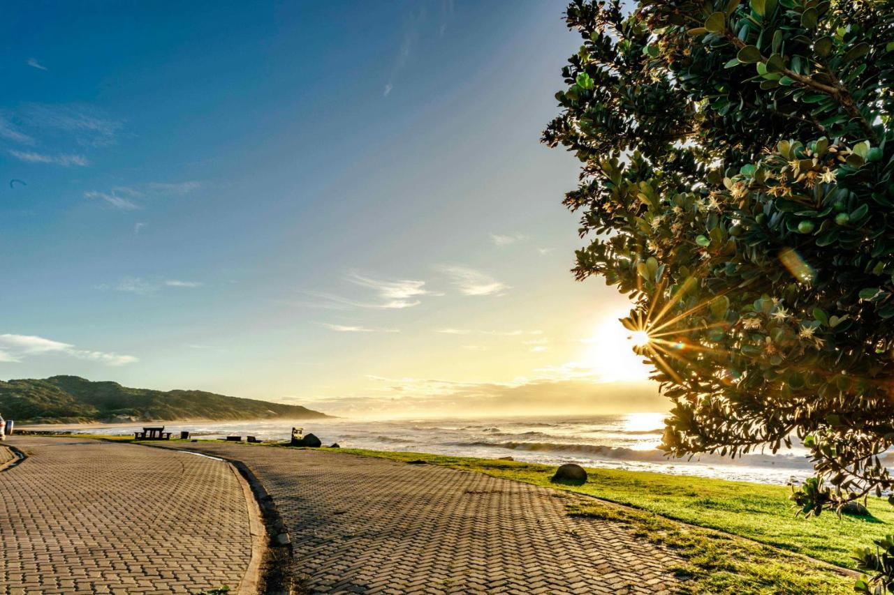Mitford-On-Sea Aparthotel Morgan's Bay Ngoại thất bức ảnh