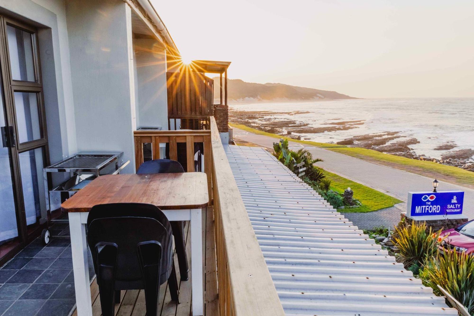Mitford-On-Sea Aparthotel Morgan's Bay Ngoại thất bức ảnh