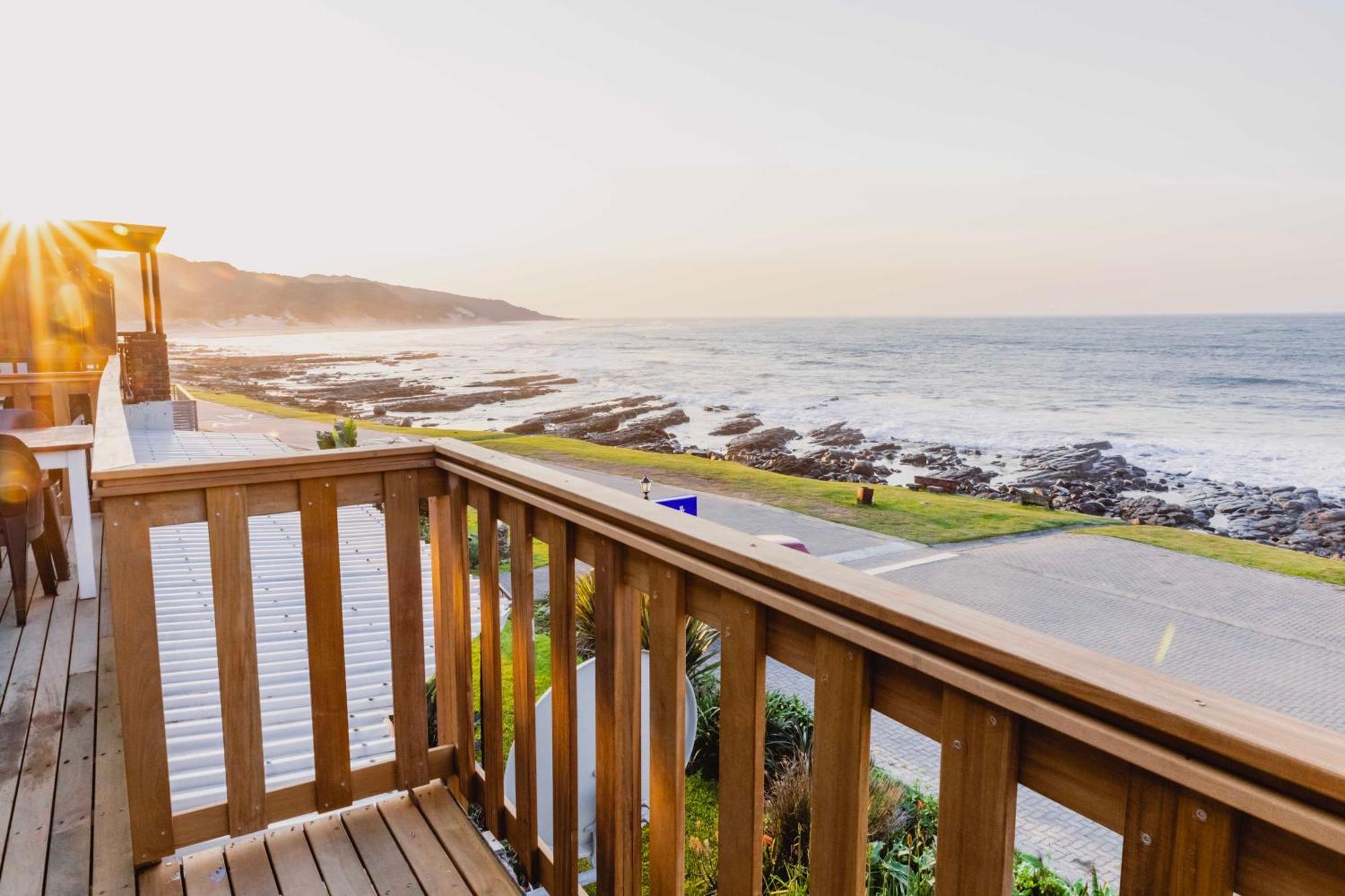 Mitford-On-Sea Aparthotel Morgan's Bay Ngoại thất bức ảnh
