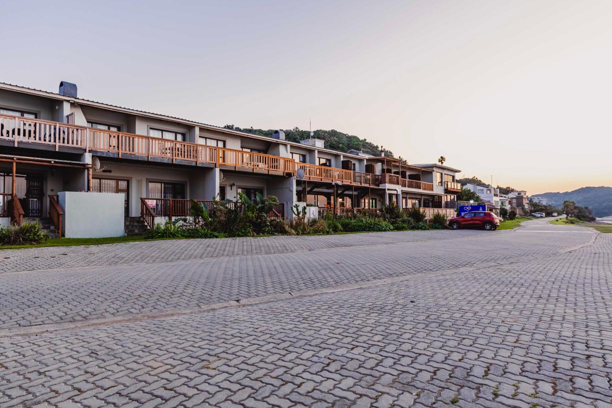 Mitford-On-Sea Aparthotel Morgan's Bay Ngoại thất bức ảnh